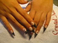 Épített porcelán, akrildíszítéssel